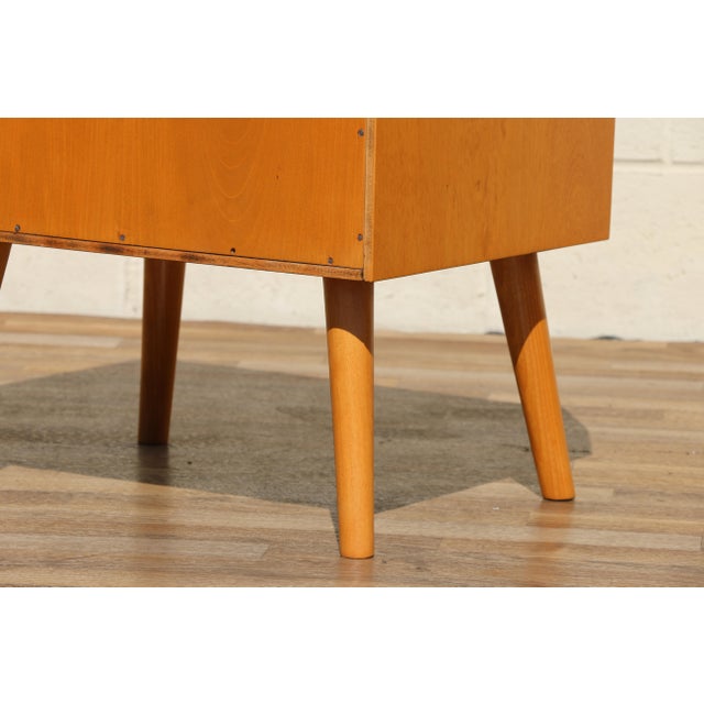 Mid-Century Modern Pair of Maple Nightstands in the Style of Heywood-Wakefield, Circa 1960s For Sale - Image 18 of 18