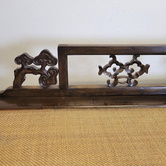 Chinese Ming Style Elm Kang Daybed / Opium Couch, Late Qing c.1890–1920 For Sale In Raleigh - Image 6 of 11