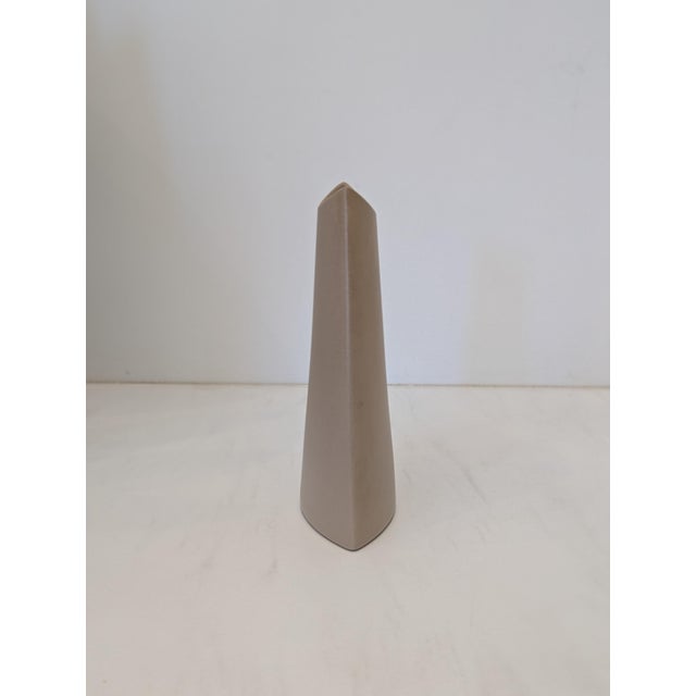 Mid-Century Modern Evangeline Matte Beige Crescent-Mouth Vase — Vintage Canadian Ceramic For Sale - Image 3 of 4