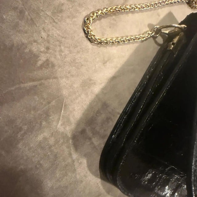 1970s High Quality Vintage Black Leather and Brass Italian Shoulder Bag For Sale - Image 10 of 18