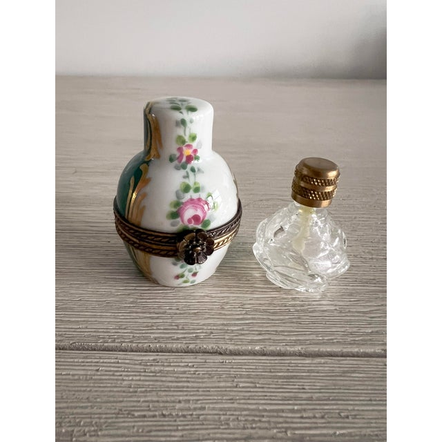 Bottle Green Vintage Hand-Painted Limoges Porcelain Perfume Trinket Box With Mini Bottle, Floral Gilt Hinged Case For Sale - Image 8 of 10