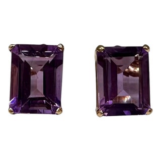 Amethyst Stud Earrings 14kt Yellow Gold 8x6mm Emerald Cut Estate, Pair For Sale