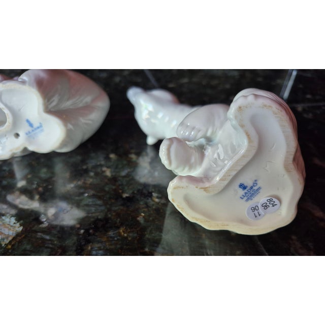 Vintage Mid-Century Lladró Porcelain Polar Bear Figurines - Set of 4 (Jg) For Sale - Image 9 of 13
