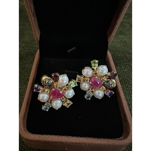 Bochic "Orient" Ruby, Sapphire & Multi Gem Earrings Set 18K Gold & Silver For Sale - Image 4 of 18
