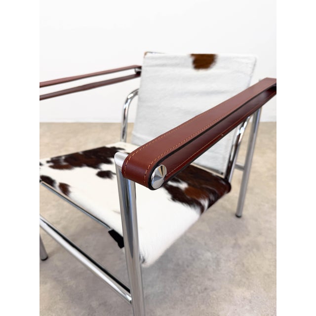 LC1 Chair by Le Corbusier and Charlotte Perriand for Cassina, 2010s For Sale - Image 11 of 13