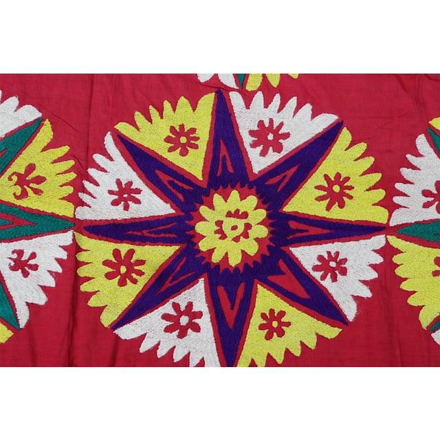 1920s Vintage Hand Embroidered Suzani Wall Hanging, 1920s For Sale - Image 5 of 18