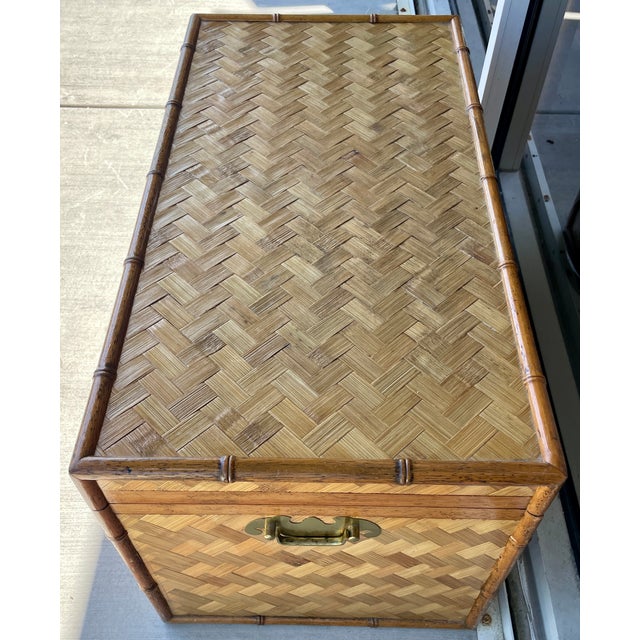 Chinoiserie 1970's Bamboo & Woven Wicker Herringbone Design Trunk For Sale - Image 3 of 7