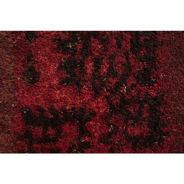 This wall hanging was designed by Veikko Roikonen during 1960 and produced by Osakeyhtio Neovius in Finland. It is...