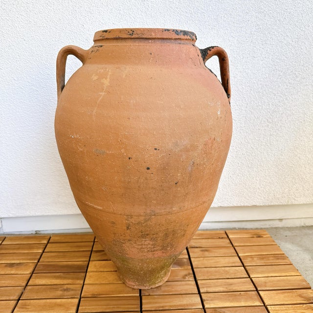 Extra Large 19th Century Antique Mediterranean Terracotta Olive Oil Storage Urn Jar Pot With Handles For Sale In Los Angeles - Image 6 of 8