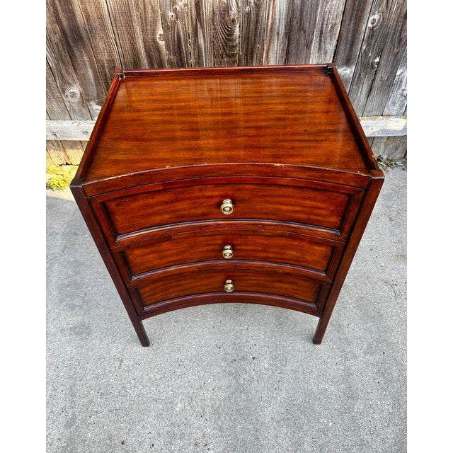 Early 21st Century Dessin Fournir Style Serpentine Mahogany Chest For Sale - Image 5 of 9
