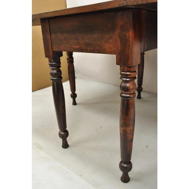 Antique American Colonial Cherry Wood Gateleg Drop Leaf Farmhouse Dining Table For Sale - Image 4 of 11