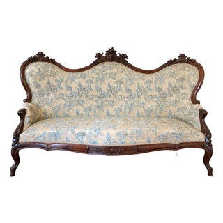 Antique Victorian Rococo Revival Carved Walnut Sofa, 19th Century For Sale