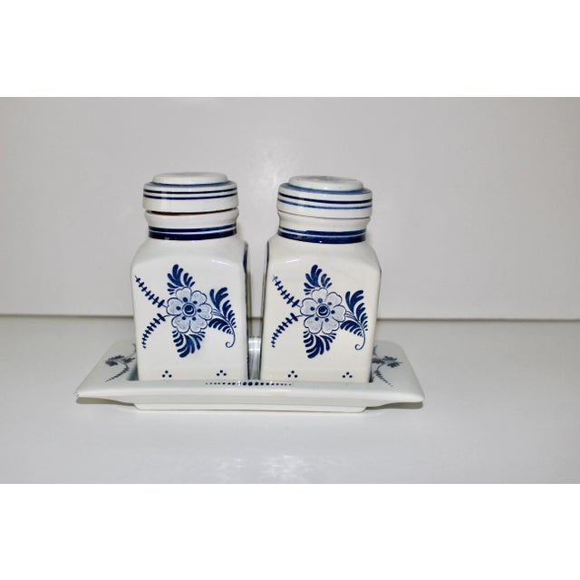 Delft Vintage Delft Blue & White Jars & Tray Set- 3 Pieces For Sale - Image 4 of 12
