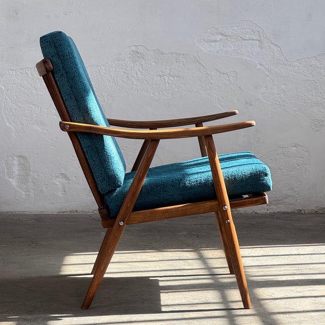 Czechoslovakian Lounge Chairs from Ton, 1960, Set of 2 For Sale - Image 9 of 15