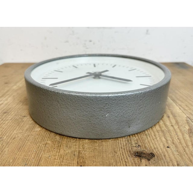 Industrial Grey Wall Clock from Burk, 1970s For Sale - Image 13 of 16