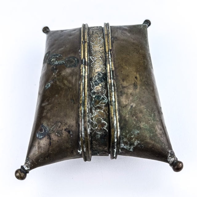 Vintage Brass Pillow Purse Trinket Box For Sale In Portland, ME - Image 6 of 10