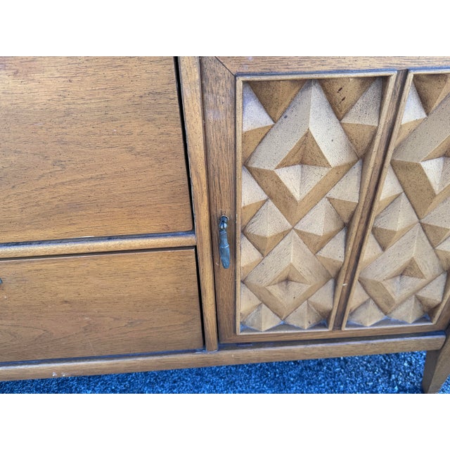 1960s Vintage 1960s Broyhill Furniture Premier Mahogany Dresser Diamond Front For Sale - Image 5 of 10