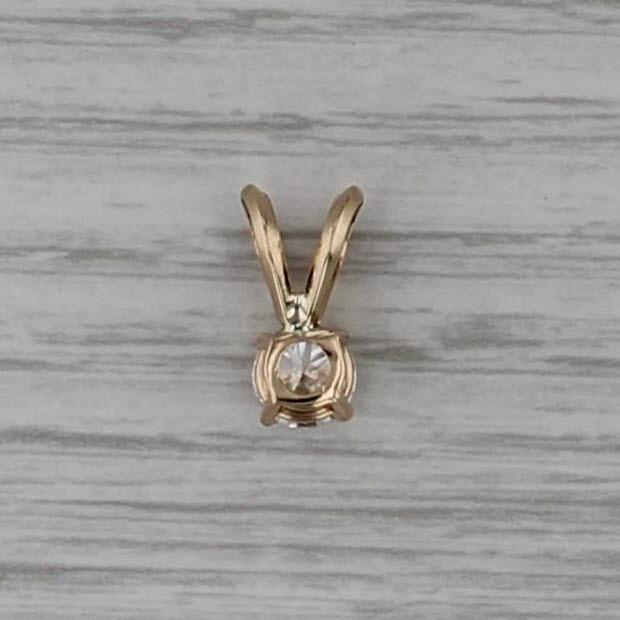 Gemstone Information: - Natural Diamond - Carats - 0.66ct Cut - Round Brilliant Color - G Clarity - I1 Please note there...