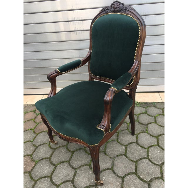 Old baroque throne chair - Beautiful, old, carved walnut armchair - Very good condition, wood and upholstery after...
