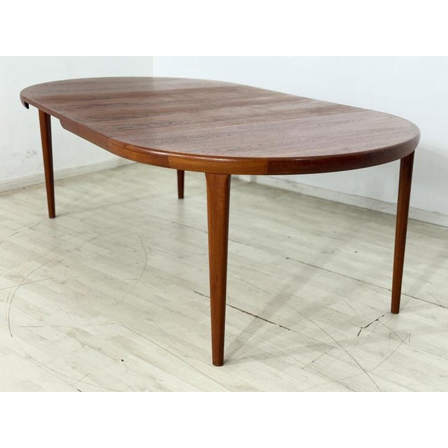 Mid-Century Danish Round Extendable Teak Model 16573 Dining Table from VV Møbler Spøttrup For Sale - Image 14 of 18