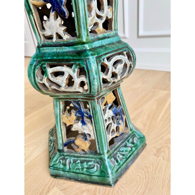 1950s 1950s Chinese Export Pierced Ceramic Pedestal Table With Custom Glass Top For Sale - Image 5 of 8