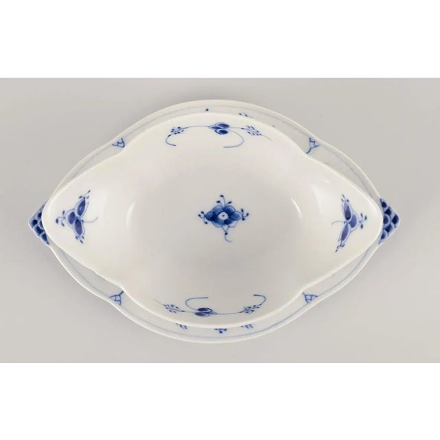 Gravy Boat on Foot Hand-Painted in Blue from Royal Copenhagen, 1970s For Sale - Image 6 of 9