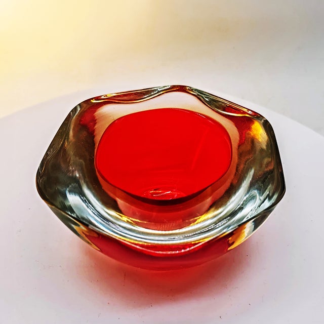 Big Geode - Ashtray in Murano Glass by Flavio Poli for Seguso. Stunning Red and Golden Yellow Submerged colors. 1960s,...