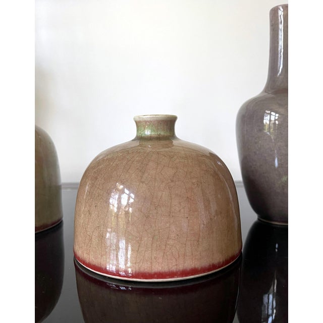 Collection of Four Chinese Ceramic Vases with Peachbloom Glaze For Sale In Atlanta - Image 6 of 15