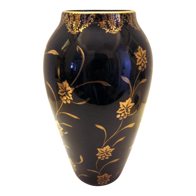 Brilliant Elegant Black Italian Porcelain Vase & Gilt Design by Tognana Porcellane – 10.5” For Sale
