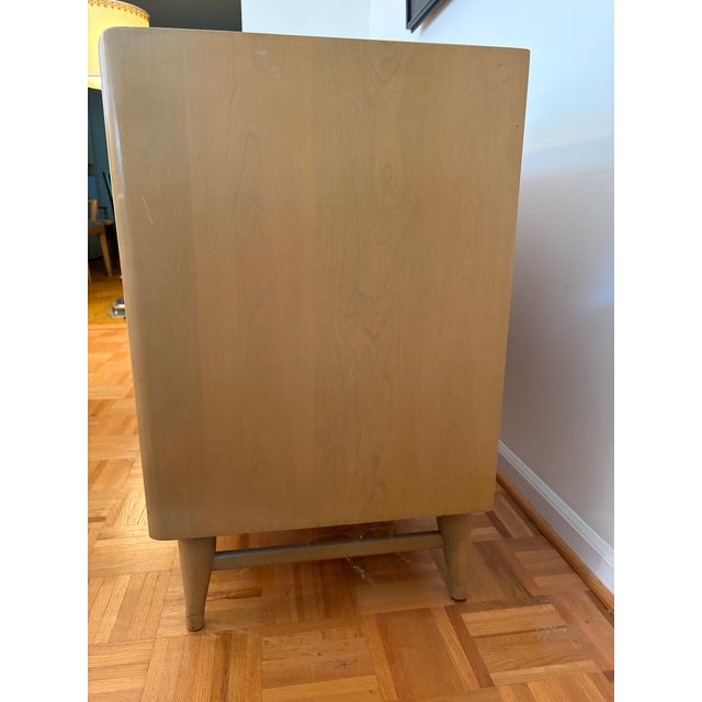 Camel 1950s Mid Century Modern Heywood-Wakefield Credenza For Sale - Image 8 of 10