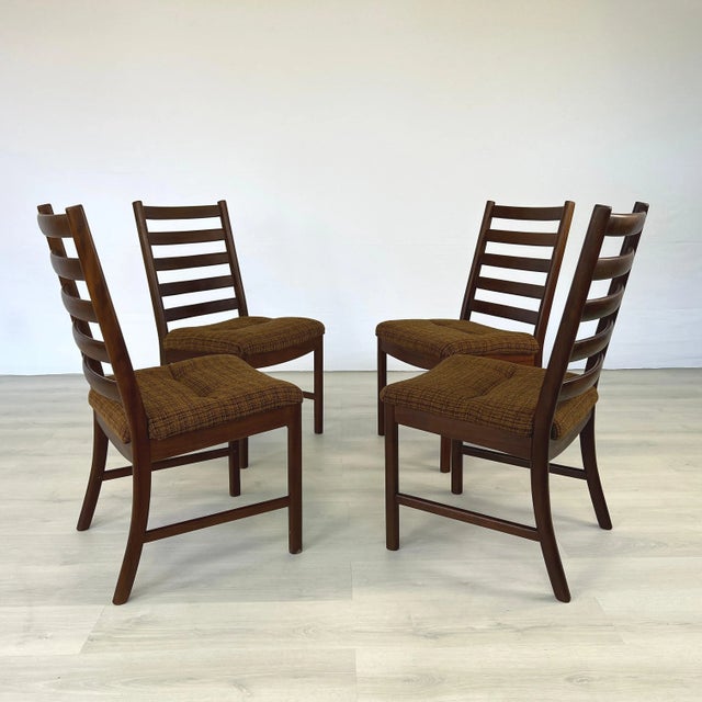 Teak Dining Chairs by White and Newton – Set of 4 For Sale In New York - Image 6 of 13