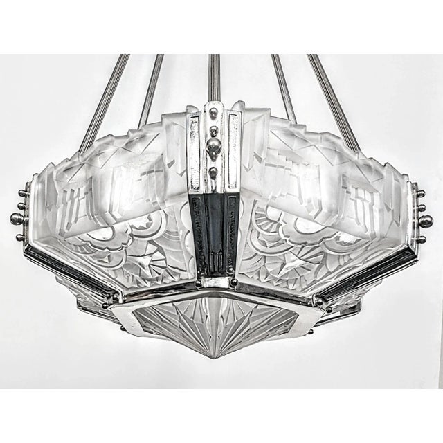 Mid 20th Century French Art Deco Pendant Chandelier by Hugue For Sale - Image 5 of 9
