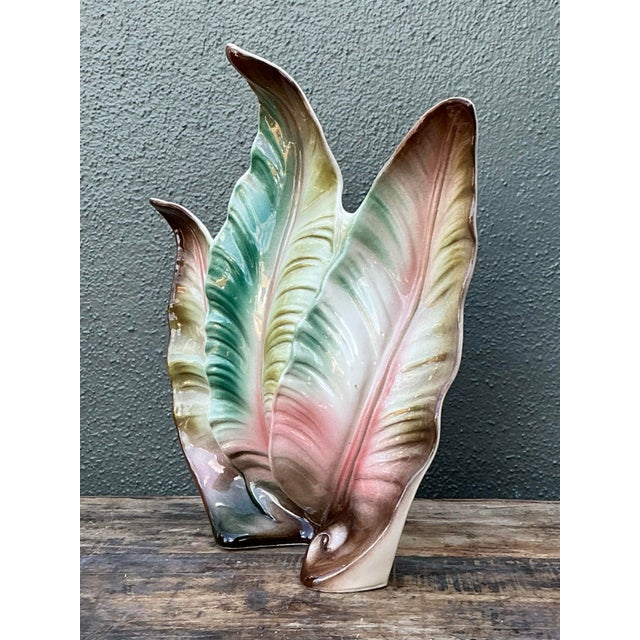 White Vintage 1950s Glazed Ceramic Leaf Light For Sale - Image 8 of 12
