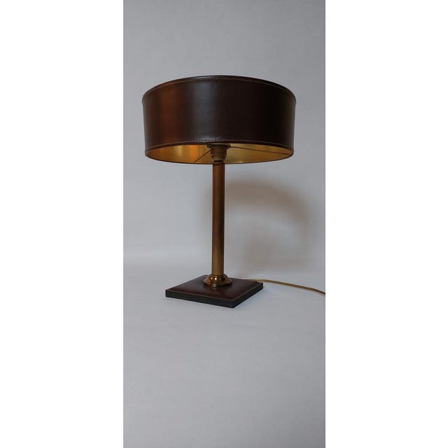 Square Base Table Lamp in Brown Leather attributed to Jacques Adnet for ILG For Sale - Image 5 of 18