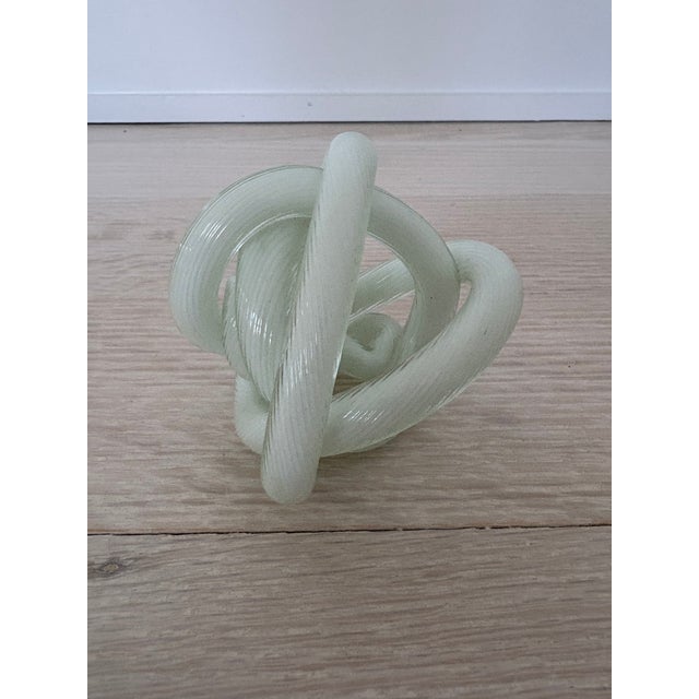 Mid-Century Modern 1970s Fluted White Murano Glass Knot Sculpture Paperweight, Italy For Sale - Image 3 of 5