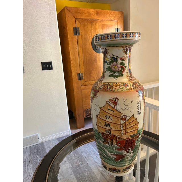 1950s Mid 20th Century Chinese Famille Rose Polychrome Porcelain Baluster Floor Vase For Sale - Image 5 of 5