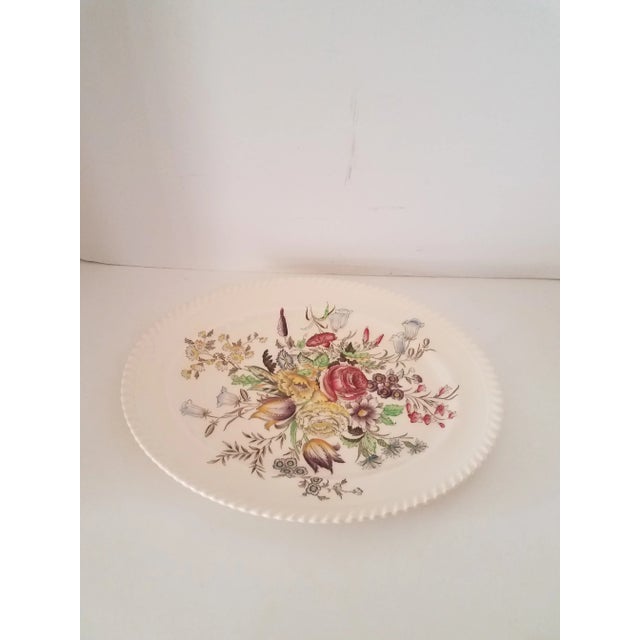 1940s Vintage 1940s Johnson Bros. Windsor Ware Porcelain "Garden Bouquet" Pattern Serveware, England - 3 Pieces For Sale - Image 5 of 9
