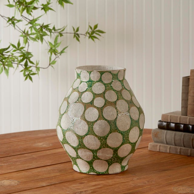 Traditional Kiley Vase Large For Sale - Image 3 of 6