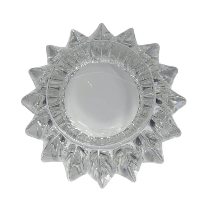 1940s French Art Deco Pierre D’Avesn Molded Glass Star Bowl For Sale - Image 10 of 10