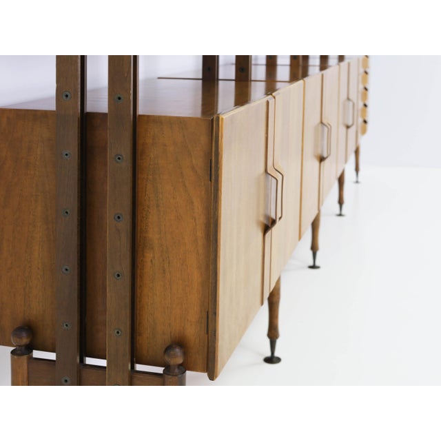 Floor-to-Ceiling Bookcase in the style of Franco Albini, Italy, 1960s For Sale - Image 10 of 18