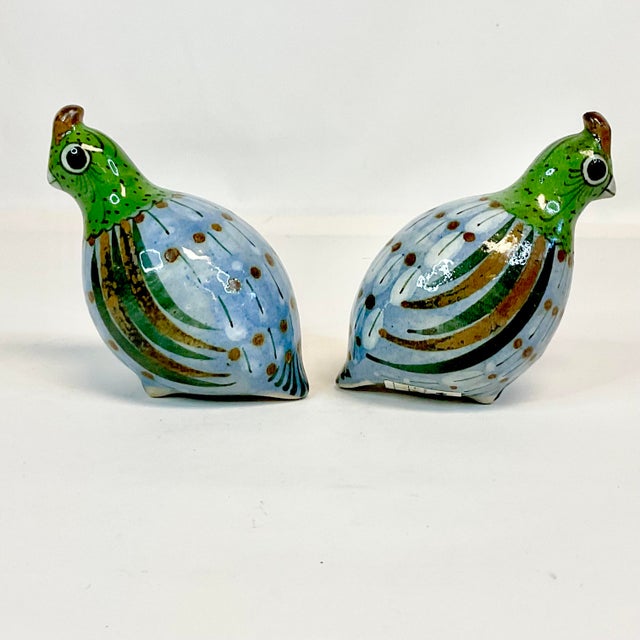 Ceramic Cinco De Mayo - 1950s Boho Chic Folk Art Mexican Tonala Hand Painted Pottery Partridges, Artist Signed - A Pair. For Sale - Image 7 of 10