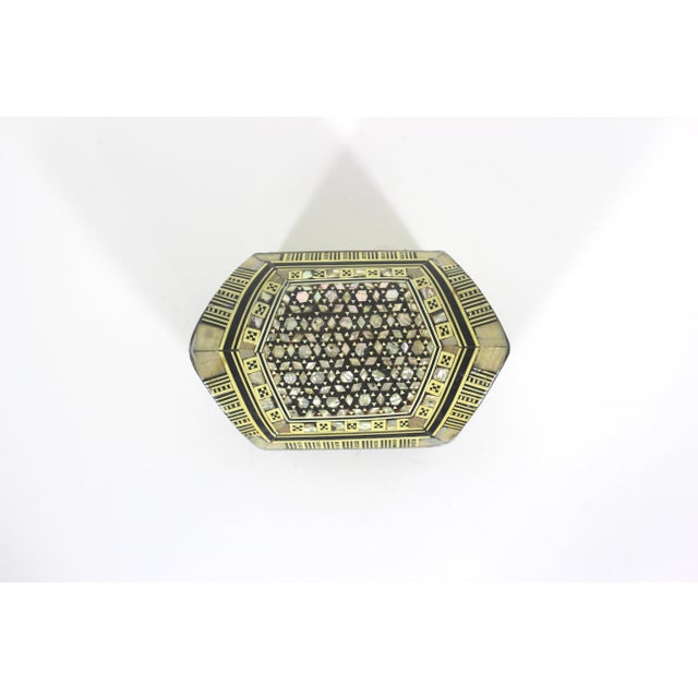 Mid 20th Century Vintage Moorish Inlaid Wood Box With Mother of Pearl Shell and Bone Inlay Inlaid For Sale - Image 5 of 11