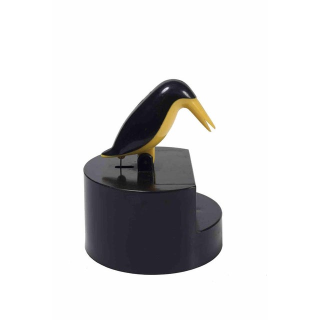 Bakelite Toucan Toothpick Dispenser realized in 1960s. Very good condition.