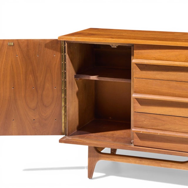 Wood Young Manufacturing Mid Century Walnut Curved Front Credenza For Sale - Image 7 of 9