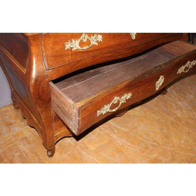 Brown Antiquue Walnut Tomb-Shaped Commode, 1700s For Sale - Image 8 of 16