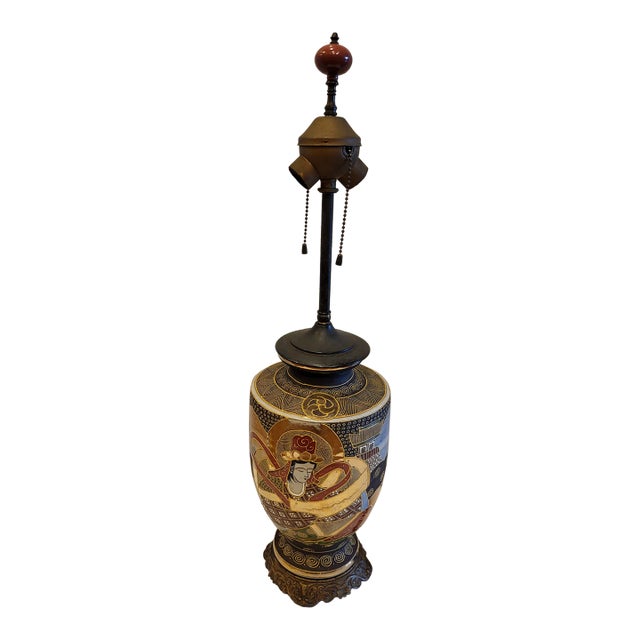Early 20th Century Japanese Satsuma Moriage and Gilt Table Lamp For Sale