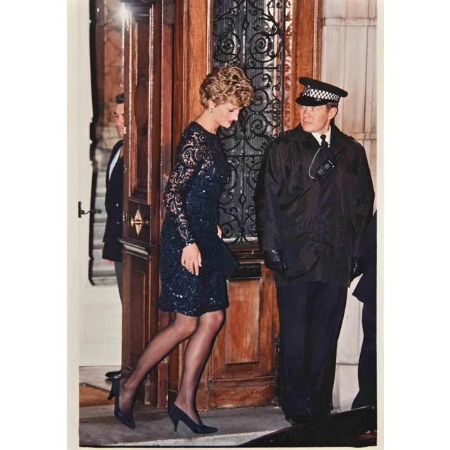 Lady Diana is a vintage Photograph realized in 1993. Good conditions. The and copyright on the rear.