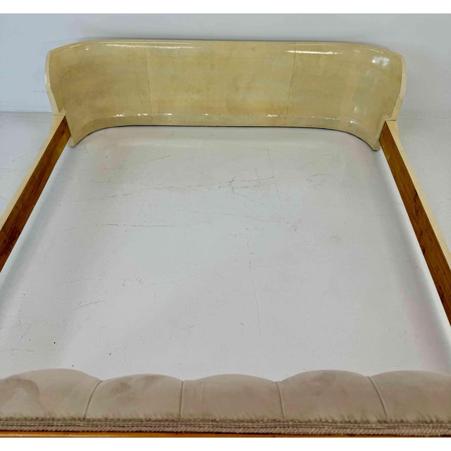 Italian Art Deco Bed in Parchment Leather with Beige Velvet Capitonné, 1940s For Sale - Image 9 of 12
