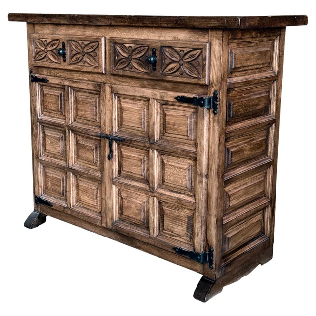 20th Century Catalán Spanish Dresser Carved in Walnut, 1920s For Sale - Image 15 of 18