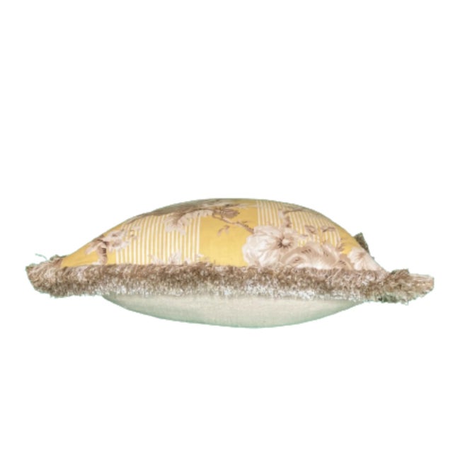 Lindsey is quite distinctive for an English floral, more tailored and with an almost monochromatic palette than you...